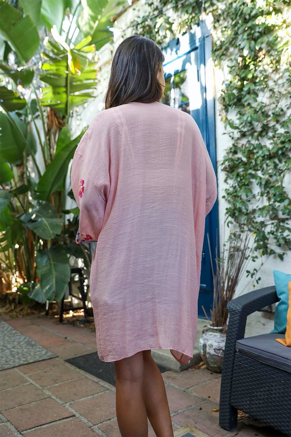 Elegant Floral Garland Kimono – Sophisticated Design*