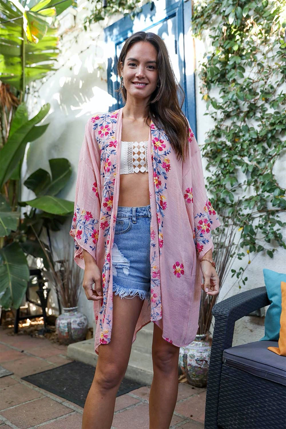 Elegant Floral Garland Kimono – Sophisticated Design*
