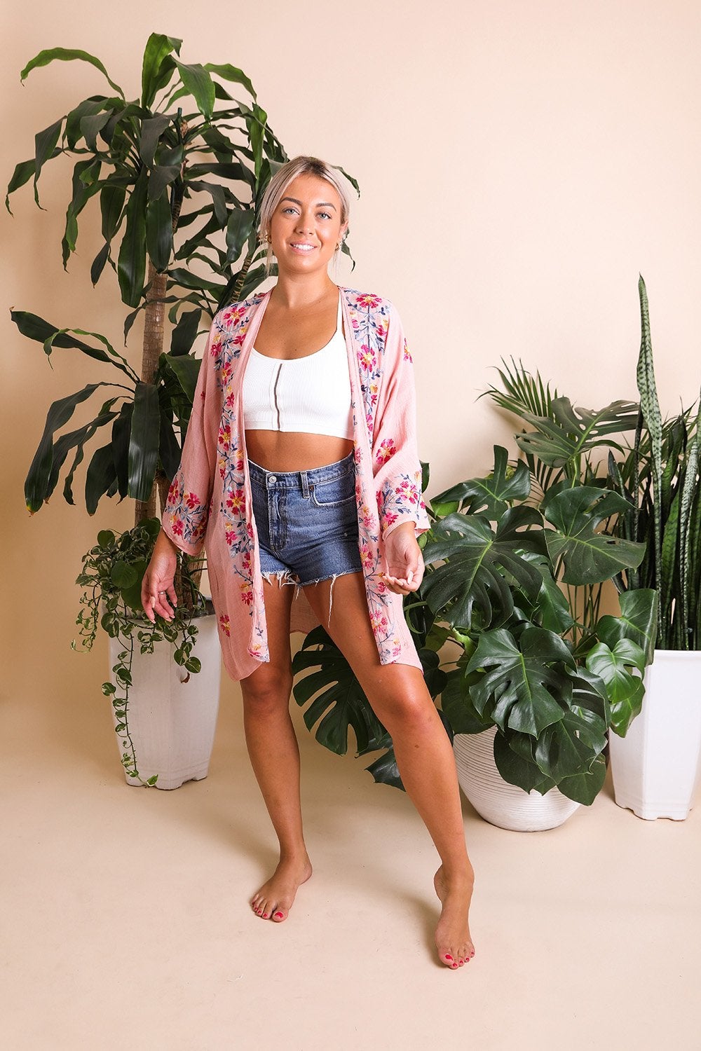Elegant Floral Garland Kimono – Sophisticated Design*