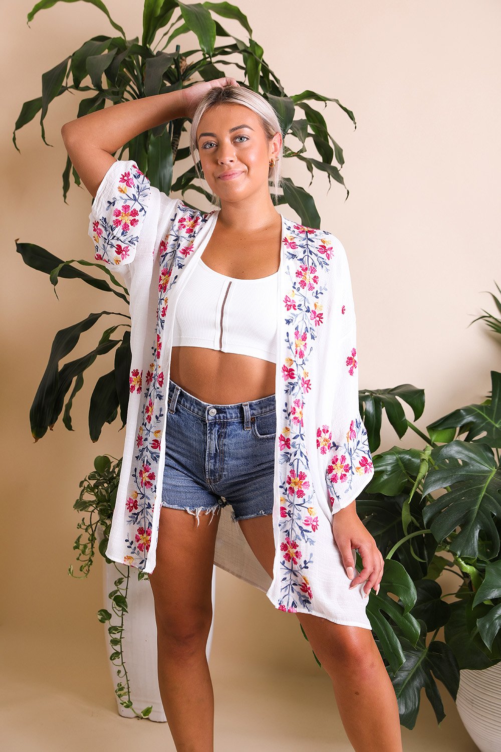 Elegant Floral Garland Kimono – Sophisticated Design*